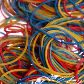 Банковская резинка цветная 200 грамм,  длина 95мм, диаметр-60мм, сечение 1,7 х 1,7 мм   7184525